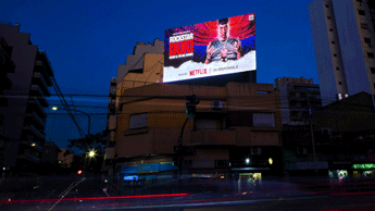 Pantalla Av. Corrientes y Humboldt
