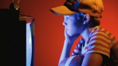 Cómo interpretan los mensajes publicitarios niños y adolescentes