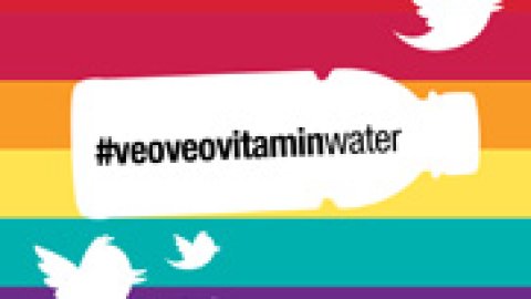Novedosa acción en Twitter de Human para vitaminwater