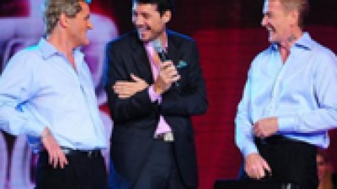 Tinelli ya prepara la vuelta al humor político