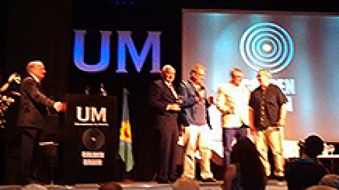Se entregaron los premios Golden Brain 2014