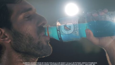Nuevo comercial de Gatorade para presentar su nueva botella