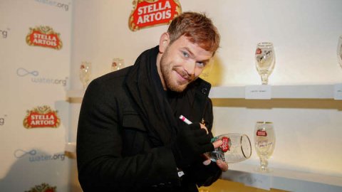 "Buy a Ladry a Drink", la campaña de Stella Artois