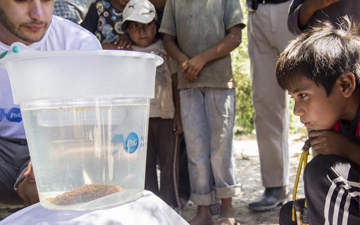 P&G lanza en la Argentina el programa “Agua limpia para los Niños”