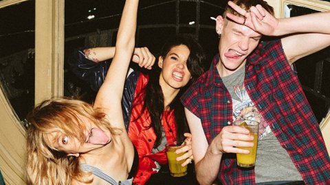 Smirnoff lanza campaña “#QueNoche”