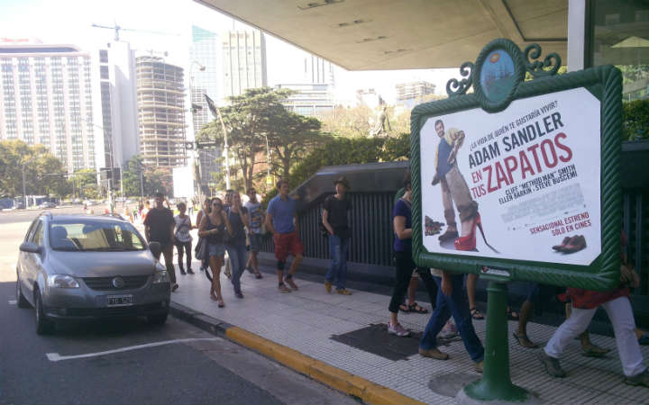 “En tus Zapatos”, en Publicidad Sarmiento