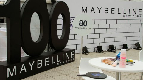 Maybelline New York celebró sus 100 Años