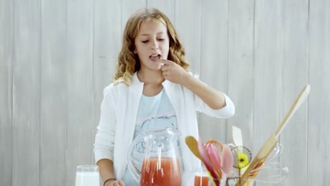 Nueva campaña por el lanzamiento de Tang Fresh