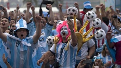 Perfil de los fanáticos del fútbol en América Latina