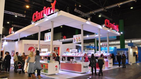 Clarín premiado por partida doble en La Rural