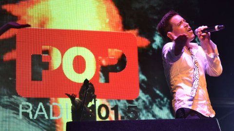 Mató Mil festejó su primer año en Pop 101.5 con Andy Bell