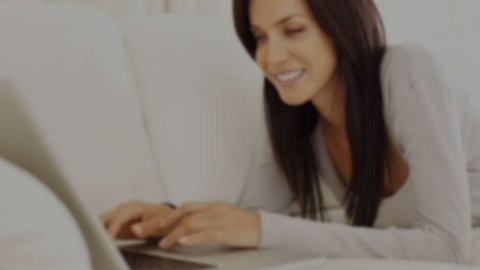 A la hora de abrir mails, el ordenador supera al móvil
