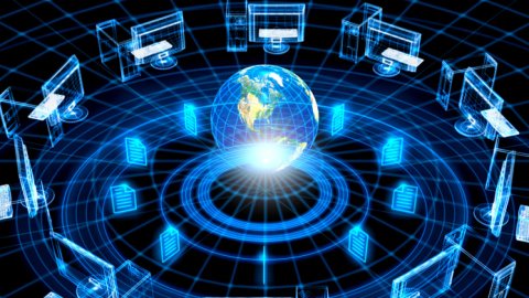Más de la mitad de los hogares argentinos tienen teléfono fijo, Internet y cable