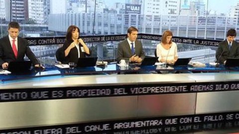 Marcado por un clima de elecciones, las noticias se mantienen arriba en el cable