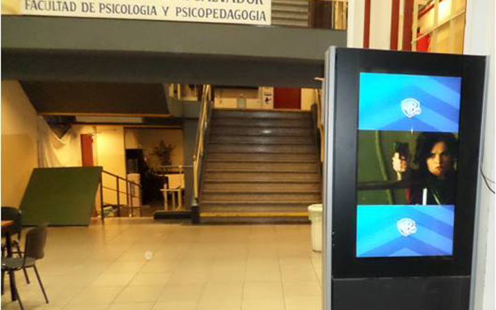 Acción de Warner en dispositivos de Brand Plus 