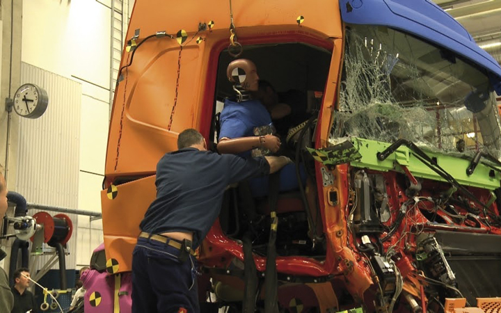 Volvo Trucks lleva adelante una campaña de seguridad en Facebook