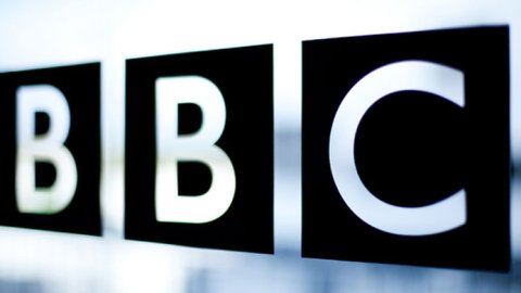 La BBC cobrará por ver su contenido a través de tabletas y móviles