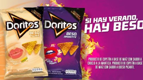 “Si hay verano hay beso”, campaña de WebAr para Doritos