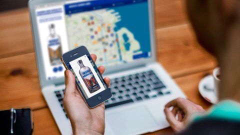 UM lanzó la plataforma digital de Cocktail City, para Absolut Buenos Aires