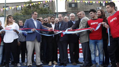 ESPN construye y dedica un centro deportivo polivalente en Argentina