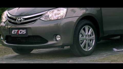 Lo nuevo de Dentsu Argentina para Toyota Etios 2016