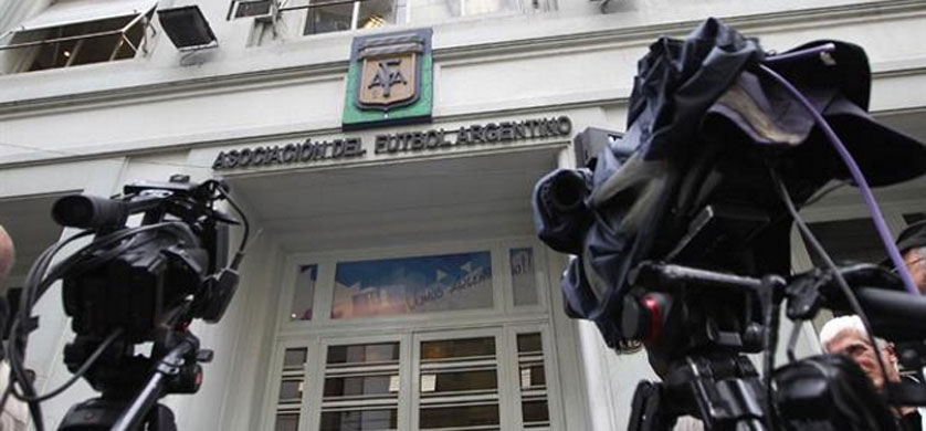 El Gobierno suspendió la licitación del Fútbol para Todos