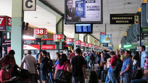 El perfil de los usuarios de las terminales de corta y larga distancia