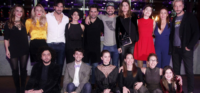 El elenco de "Los ricos no piden permiso" festejó los 100 programas