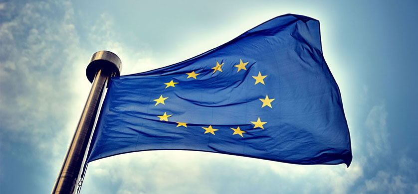 En Europa estudian regular los servicios de comunicación online como Skype o Whatsapp