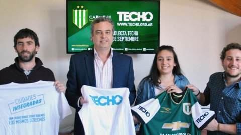 Banfield se sumó a la Colecta TECHO en el partido de la Copa Sudamericana