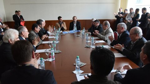 Nuevo convenio entre Arsat y Red Intercable