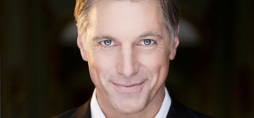 Horacio Cabak será el host de Miss Universo Argentina