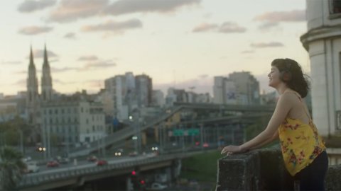 Frávega presenta su nueva campaña "Te acompañamos siempre"