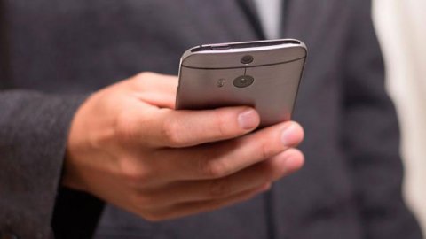 Internet: se accede más por dispositivos móviles que por escritorio