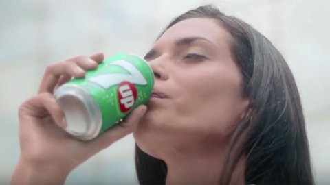 7UP realizó la activación “Nube refrescante” en Buenos Aires