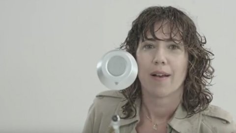 Nueva campaña “ágil y sin vueltas” de Answer Seguros