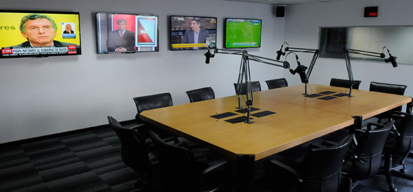 Editorial Perfil pidió por la licencia de Radio América