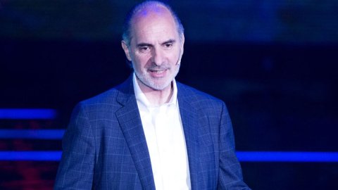 “Cada vez más apostamos al complemento de la pantalla tradicional y las digitales”