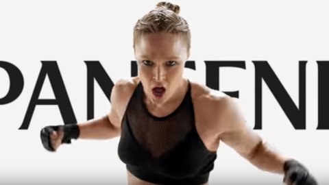 Nueva campaña de Pantene "No me odien porque soy fuerte"