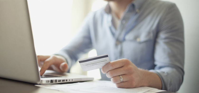 Tendencia: los hombres compran más ropa por Internet que las mujeres