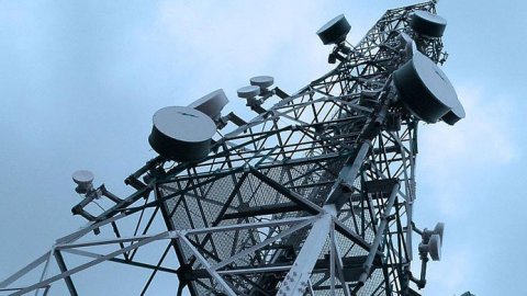 Habilitan el cuádruple play a telefónicas y operadores de cable