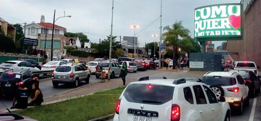Brooklyn Vía Pública instaló destacada pantalla LED en Córdoba