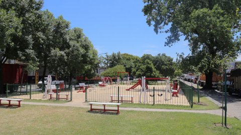 Coca-Cola FEMSA inauguró mejoras en el boulevard de la avenida Amancio Alcorta