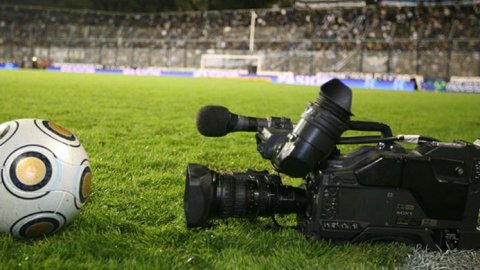 FOX-Turner ganaron los derechos de televisación del fútbol argentino