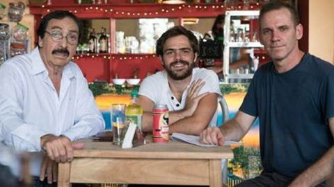 Primer Trailer de "Un gallo para Esculapio"