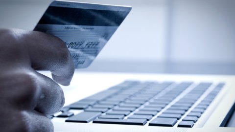 Por desconfianza el 49% de los internautas nunca compró online
