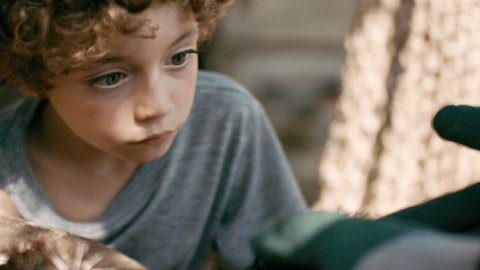 Almundo.com presenta su comercial "Conexiones Neuronales"