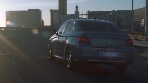 “Conectado con vos”, la nueva campaña de Peugeot 301