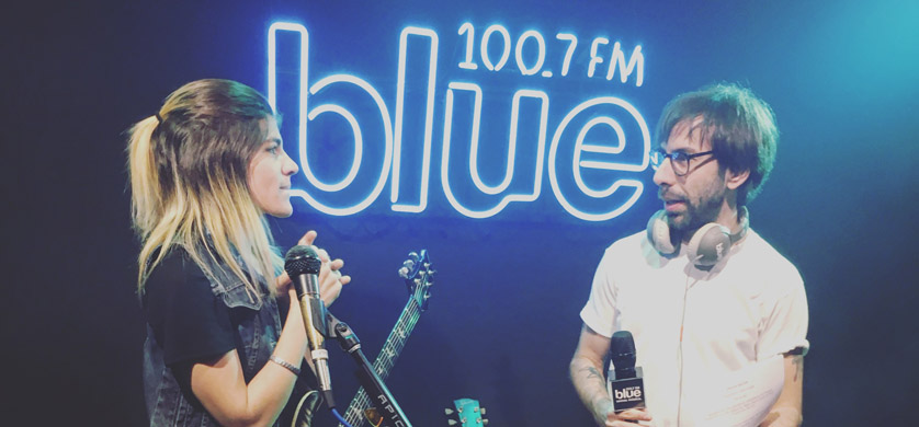Blue 100.7 inauguró su estudio de bandas