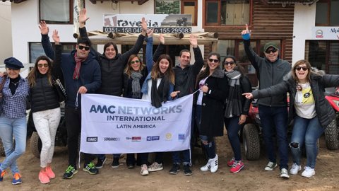 AMCNI invitó a sus clientes a ver Séptimo Día 
